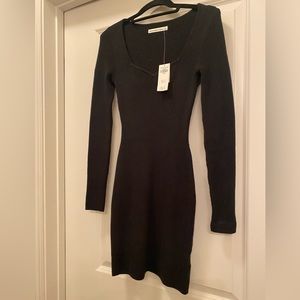 ABERCROMBIE&FITCH. SIZE SMALL. SWEATER DRESS.